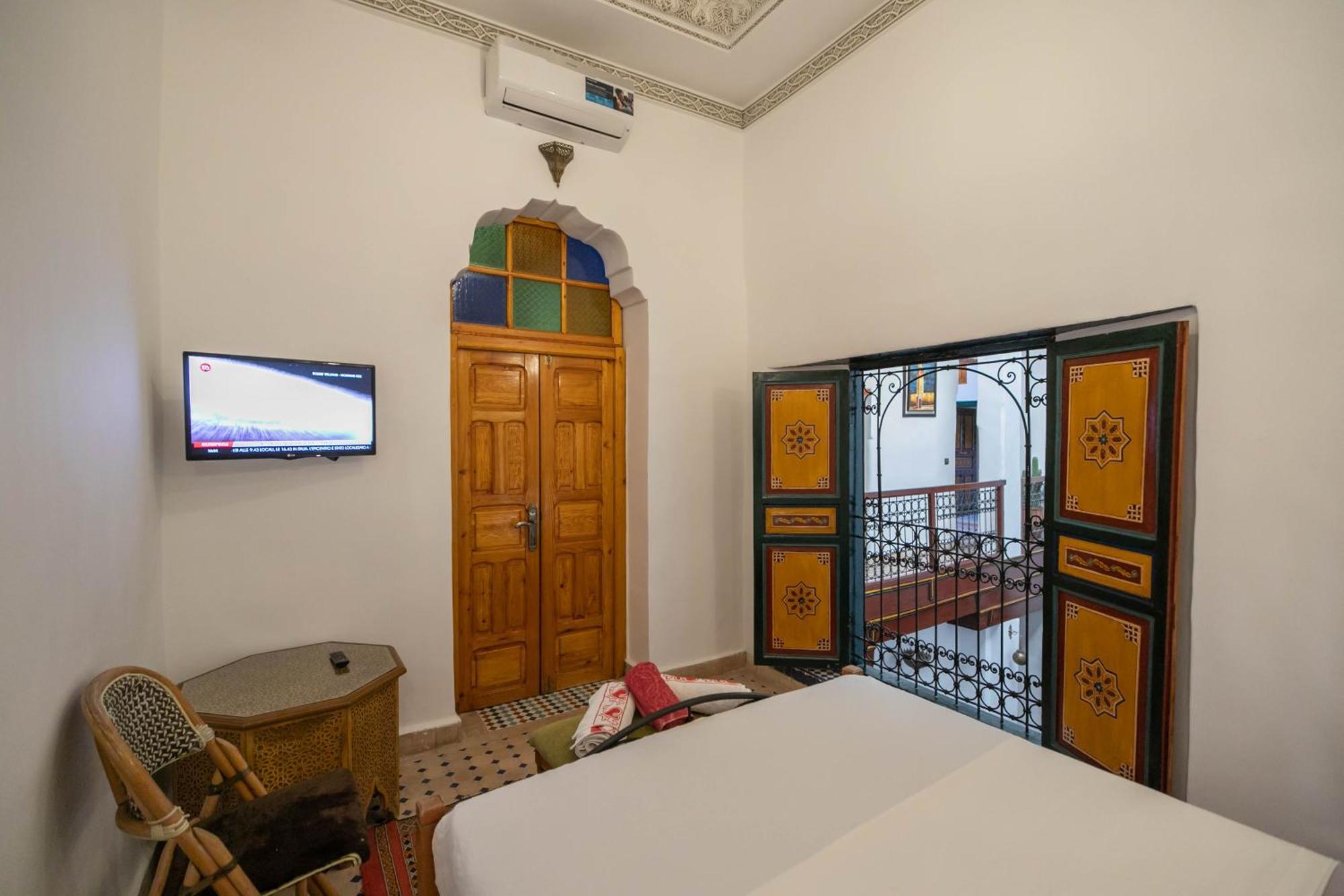 Riad Fes Allouch エクステリア 写真