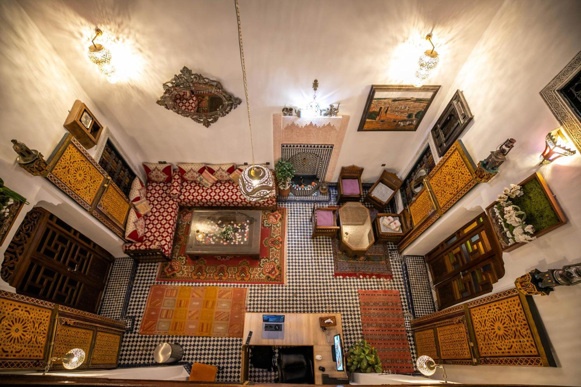 Riad Fes Allouch エクステリア 写真