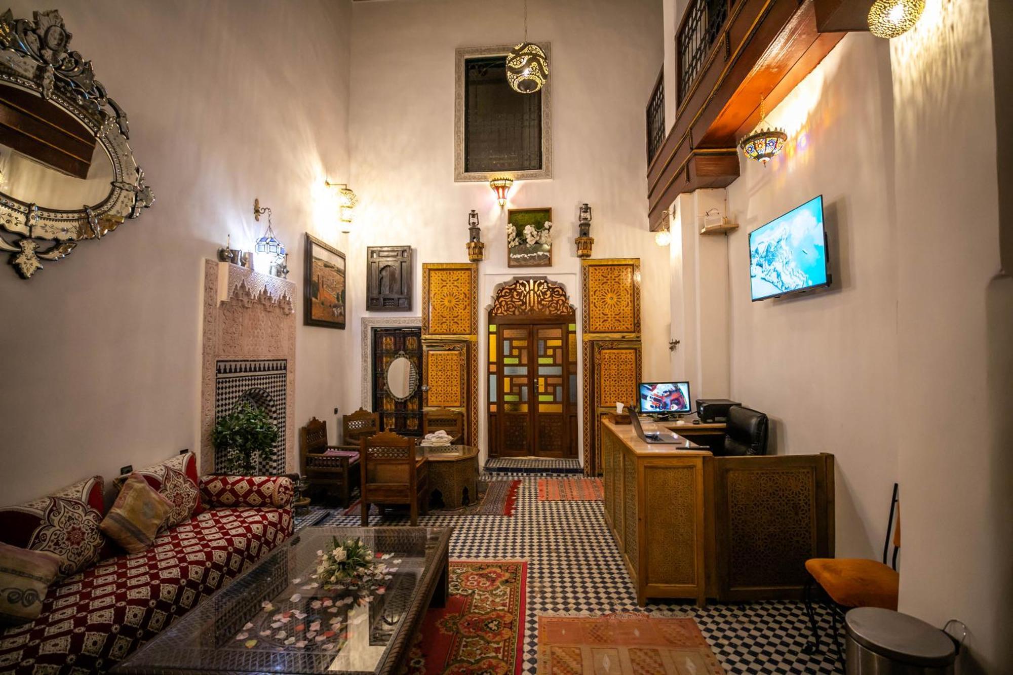 Riad Fes Allouch エクステリア 写真