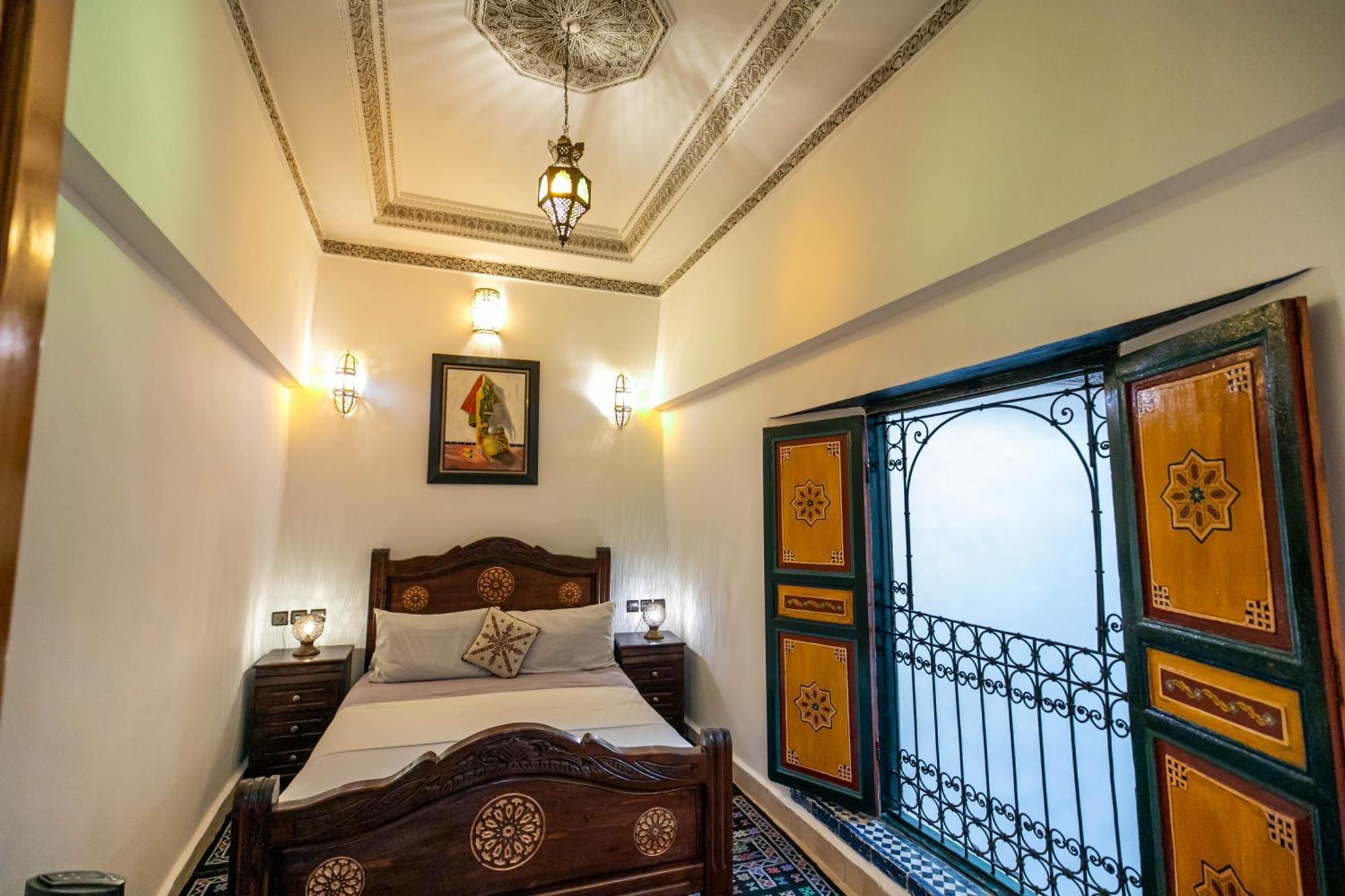 Riad Fes Allouch エクステリア 写真