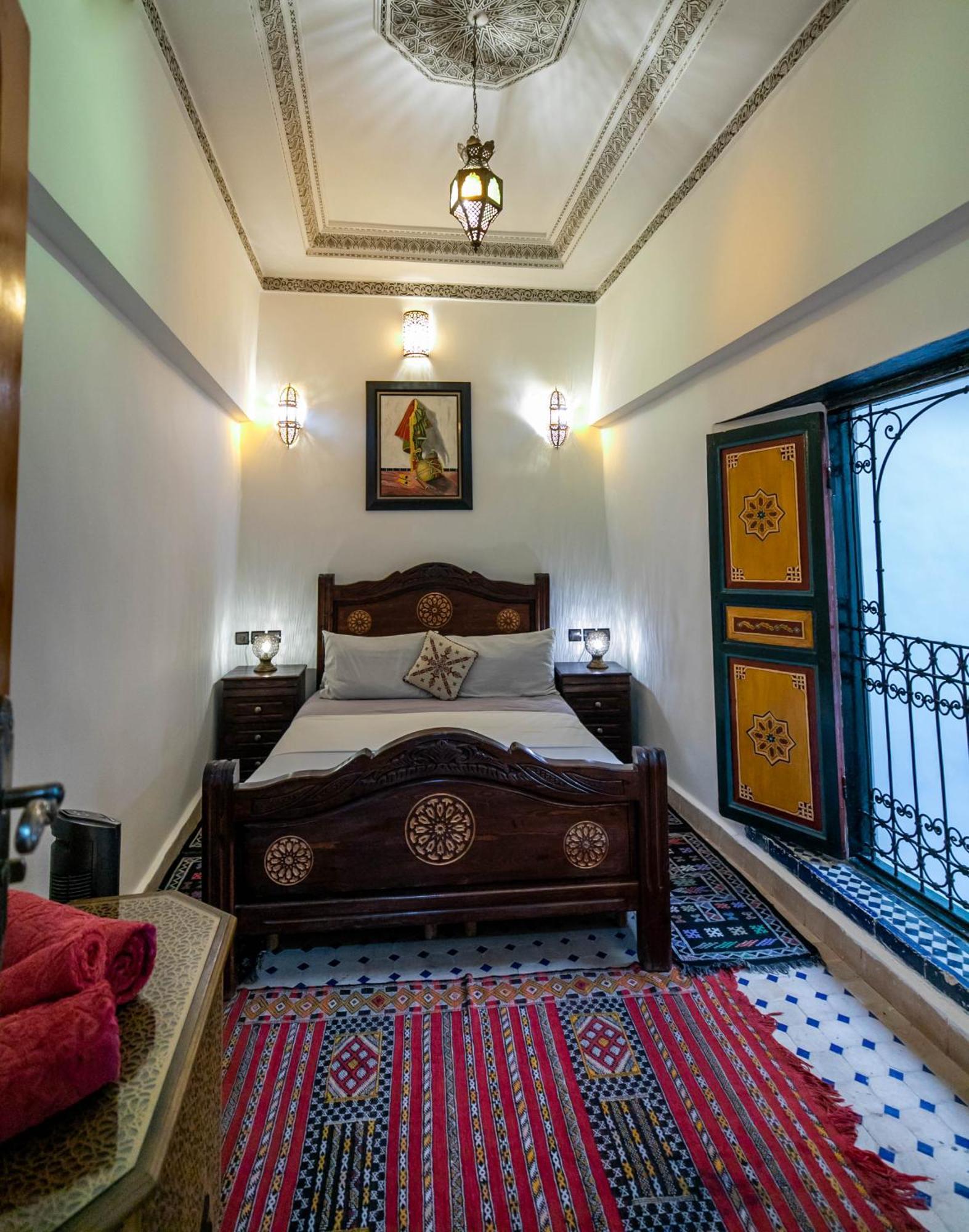 Riad Fes Allouch エクステリア 写真